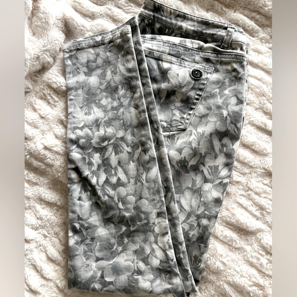 MICHAEL Michael Kors Light Gray Floral print jeans size 8